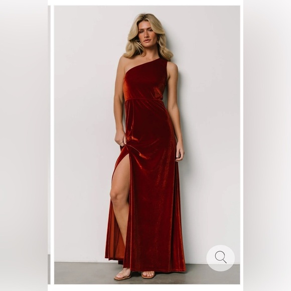Baltic Born Dresses & Skirts - NWT Baltic Born Tatiana Velvet One Shoulder Maxi Dress Size Medium Rust